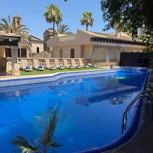 https://paseo-ecuador.allmallorcahotels.com